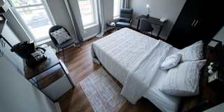 Ioulian's room