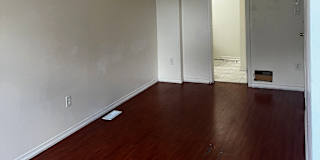 Henry Nguyen's room