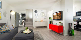 University Crest Apartments's room