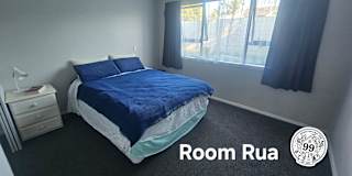 Jahlie's room