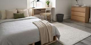 DAN Ji's room
