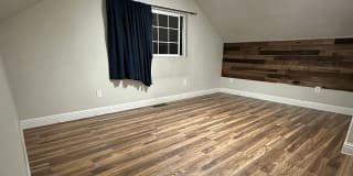 Luis's room