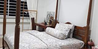 Nur's room