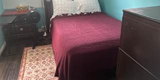 Carshella Hewie's room