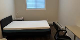 Kenoly's room