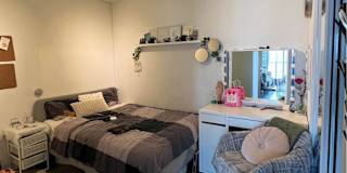 Aqsaa's room