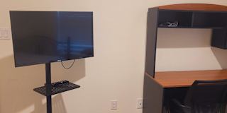 Lara M's room
