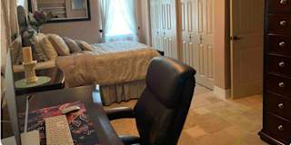 Stephanie Aleandri's room