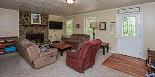 Alcove Rooms's room