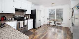 lifedoorrentals's room