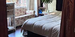 E's room