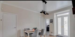 Jason  Hewitt's room