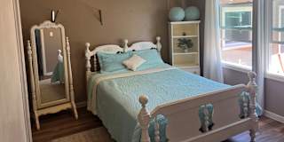 Courtenay's room