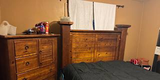 Tom's room
