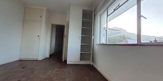 Dereck's room