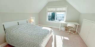 Hamid Reza's room
