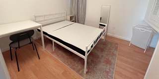 Zen's room
