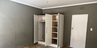Aurental's room