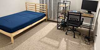 Pouria's room