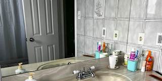 Arounas valatka's room