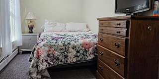 Tom's room