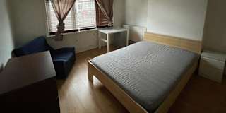 Lisa's room