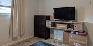 Kim Yarnes's room