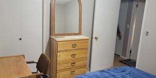 Kevin  Jefferies's room
