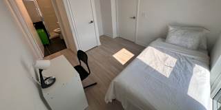 Housingfouryou's room