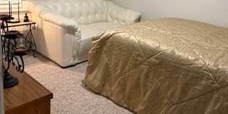 Mona's room