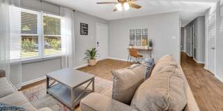 lifedoorrentals's room