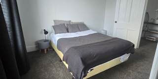 Thomas's room