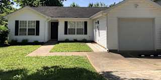 Carolina Realty Link's room