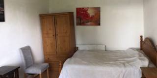 Ri James's room