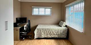 Aashiq Mollagee's room