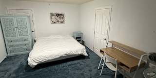 Roxanne's room