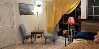Ali H's room