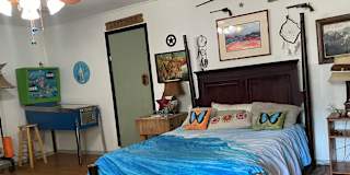 Yvonne L Duncan's room
