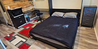 Dan's room