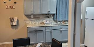LESLIE's room