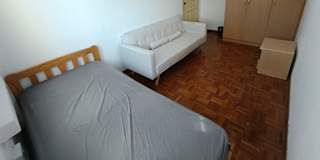 d's room