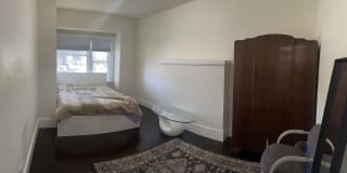 Hang's room