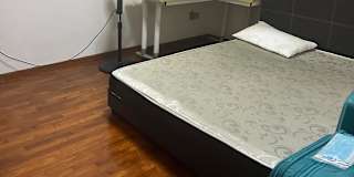 Mahes's room
