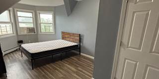 Alecia  Jones's room