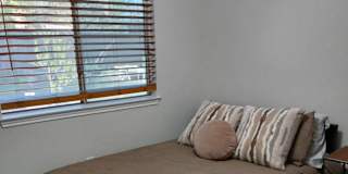 Darlene Davis's room