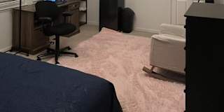 Lina Li's room