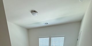 Llwazi hadebe's room