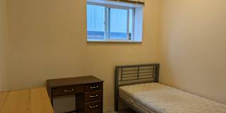 Ken's room