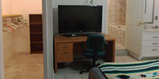 Fernando Saravia's room