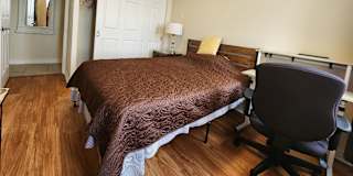 Jules's room
